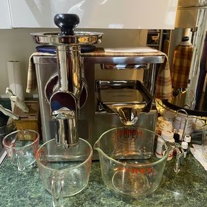 Meet your Posher, Posh